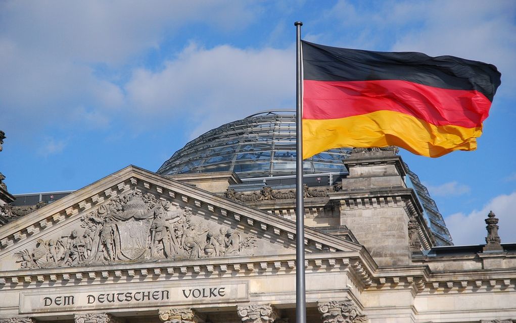 Πλειοψηφία Γερμανών: Υπέρ της χαλάρωσης του lockdown