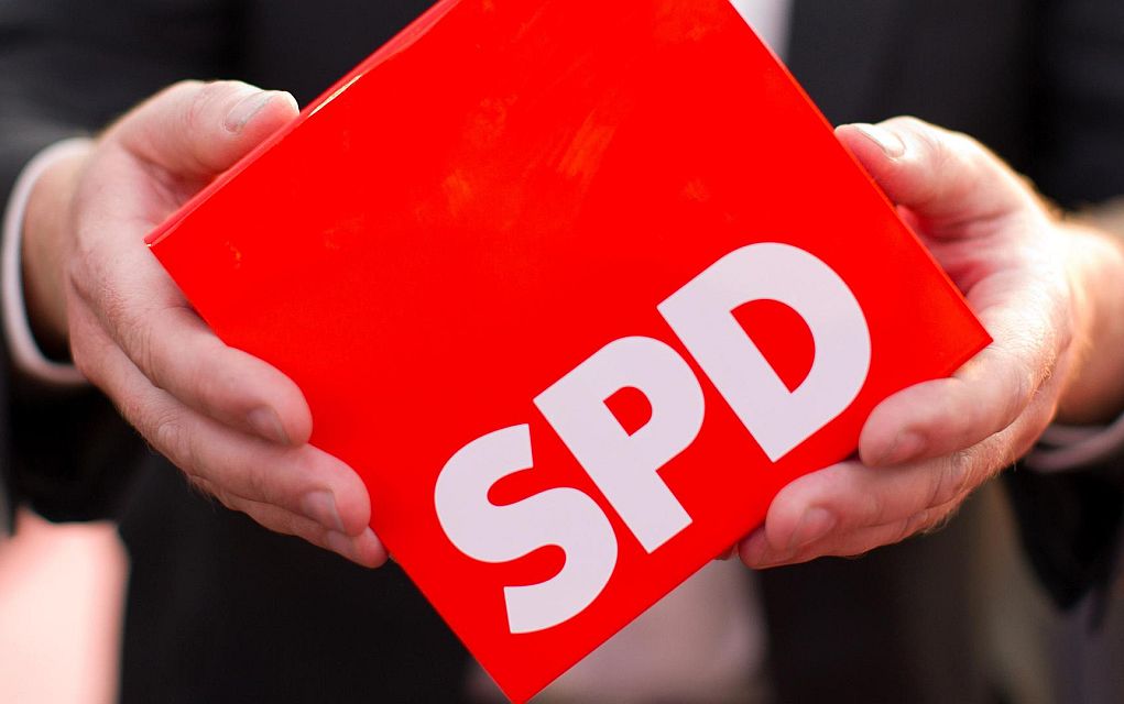 DW; Γιατί καταρρέει το SPD;