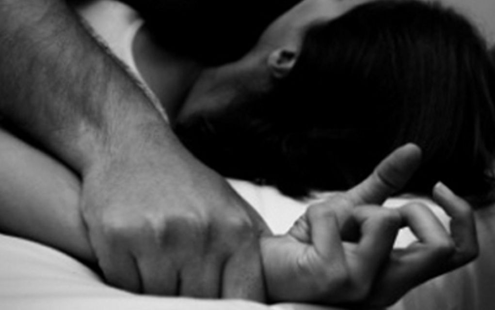 Φρίκη στην Πάτρα: Άνδρας κρατούσε επί πέντε μήνες αιχμάλωτη γυναίκα - Απόπειρα βιασμού και βασανιστήρια