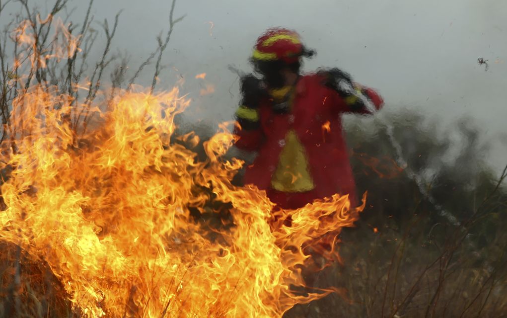 Πολύ υψηλός κίνδυνος πυρκαγιάς στην Αττική - Σε ετοιμότητα οι υπηρεσίες