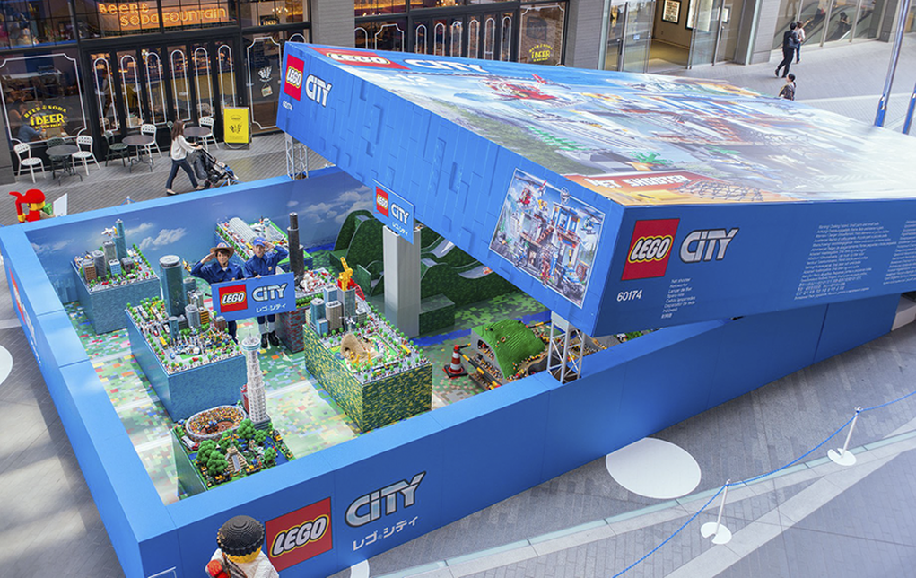 Κατασκεύασαν ολόκληρη πόλη με Lego! (pics)