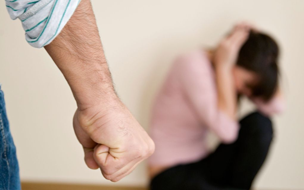 ΕΛΑΣ: Ιδρύεται τμήμα αντιμετώπισης ενδοοικογενειακής βίας