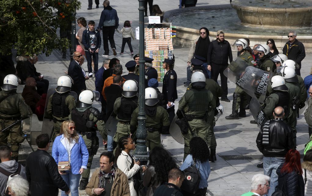Προσαγωγές πριν τη μαθητική παρέλαση στην Αθήνα