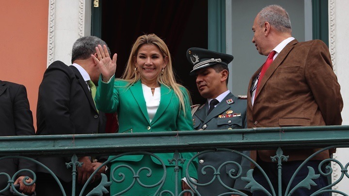 Έβο Μοράλες: Σέβομαι την υποψηφιότητα της Τζανίνε Άνιες για την προεδρία