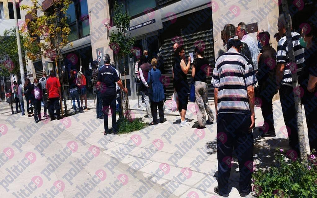 Θεσσαλονίκη: Νέες ουρές έξω από τα γραφεία της ΔΕΗ