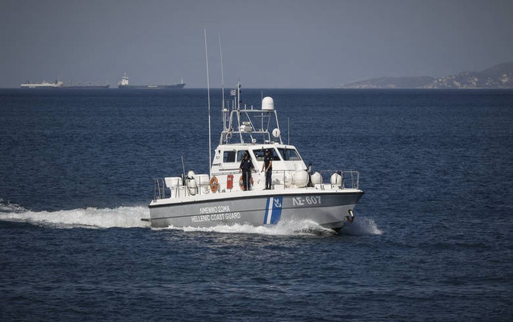 Αγωνία στη Κρήτη: Αγνοείται ζευγάρι - Βρέθηκε αναποδογυρισμένη η βάρκα τους