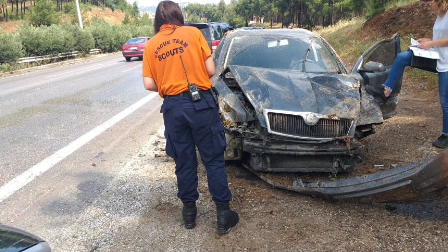 Καραμπόλα τεσσάρων οχημάτων στην Ε.Ο Μουδανιών - Θεσσαλονίκης - Δύο τραυματίες