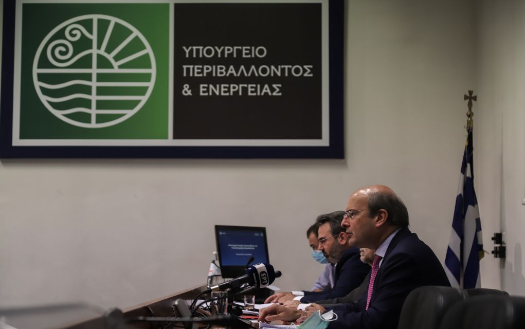 ΥΠΕΝ: «Οι ευθύνες του ΣΥΡΙΖΑ για τη Μάνδρα και το Μάτι δεν θα ξεπλυθούν με ψέματα»