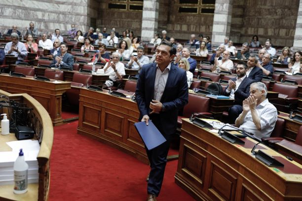 ΣΥΡΙΖΑ: Ο Τσίπρας βρήκε τη χρυσή τομή στη σκιώδη κυβέρνησή του