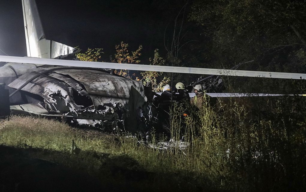 Πτώση αεροσκάφους στην Ουκρανία: Τουλάχιστον 25 νεκροί, πιθανή η μηχανική βλάβη