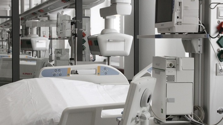 Κορωνοϊός-Νοσοκομεία: 100% αύξηση στις εισαγωγές σε μία εβδομάδα – Ανησυχία για νέα πίεση στο ΕΣΥ