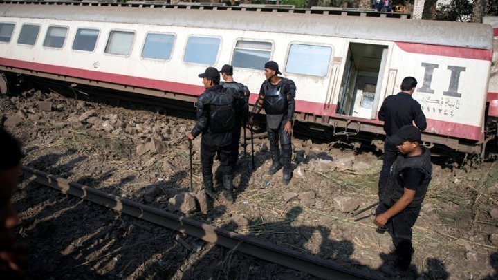 Αίγυπτος: Εκτροχιασμός τρένου με 97 τραυματίες