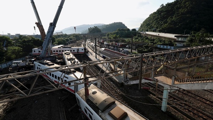 Τουλάχιστον τέσσερις νεκροί από εκτροχιασμό τρένου στην Ταϊβάν