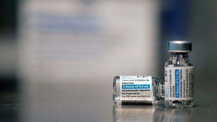 Βρετανία: Η ρυθμιστική αρχή φαρμάκων ενέκρινε το εμβόλιο της Johnson & Johnson κατά της COVID-19