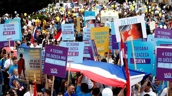 Χιλιάδες διαδηλωτές κατά της άμβλωσης στην Κροατία