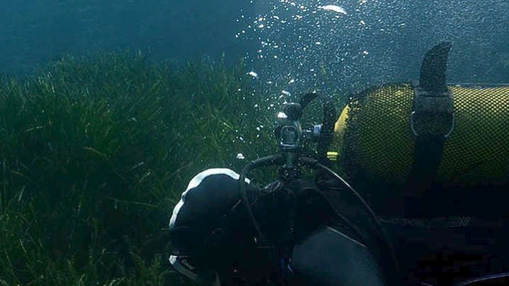 Δύτες της ΕΜΑΚ μετέχουν στις έρευνες για τον εντοπισμό του αγνοούμενου ψαρά στο Στρυμονικό Κόλπο