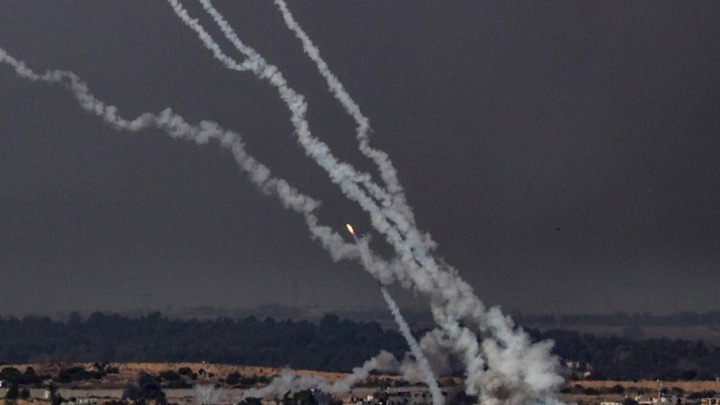 Συνεχίζονται για έβδομη μέρα οι εχθροπραξίες στην Γάζα