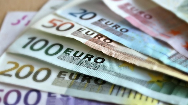 Επίδομα 534 ευρώ: Την Δευτέρα οι πληρωμές για τους δικαιούχους
