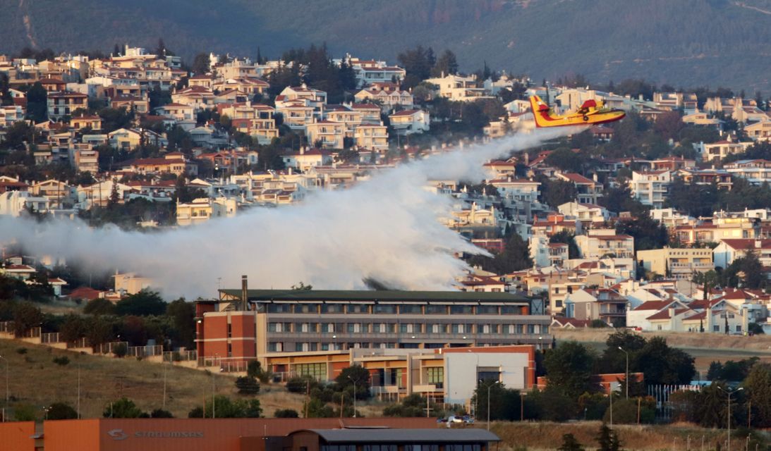 Θεσσαλονίκη: Εικόνες από τη φωτιά στο Δήμο Πυλαίας - Χορτιάτη (pics)