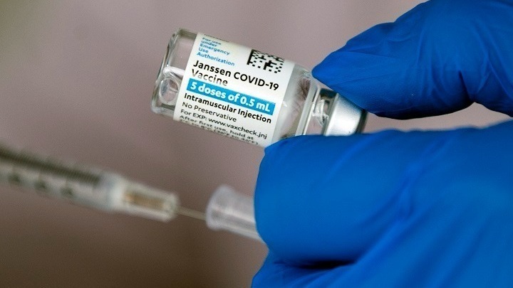 FDA: «Αυξημένος κίνδυνος» εμφάνισης συνδρόμου Guillain-Barré με τη χορήγηση του εμβολίου της J&J