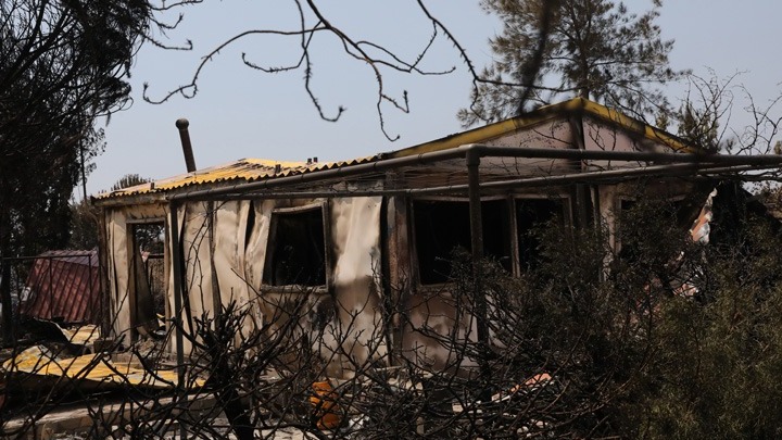 Κύπρος: Υπό έλεγχο η πυρκαγιά στον Κοτσιάτη - Συνεχείς αναζωπυρώσεις άλλων εστιών (Vid)