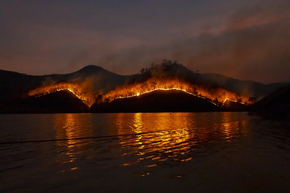 Τρία χρόνια μετά την εκατόμβη στο Μάτι: H πύρινη λαίλαπα στοίχισε τη ζωή 102 ανθρώπων - Από τις φονικότερες πυρκαγιές του 21ου αιώνα (Vid)