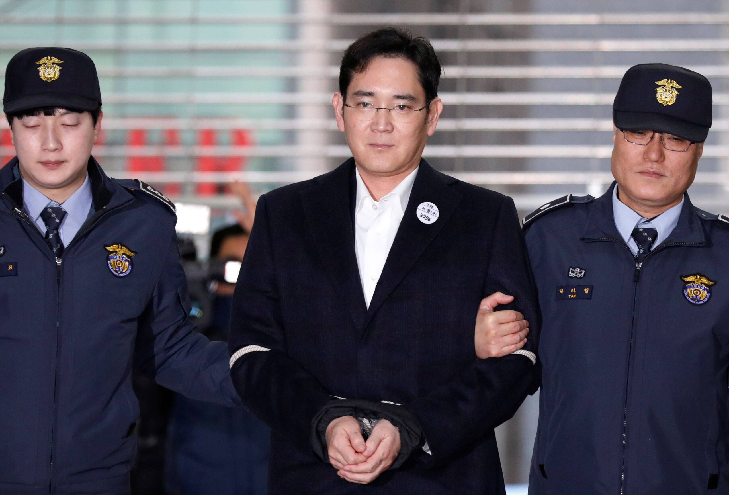 Ο επικεφαλής της Samsung Jay Y. Lee αποφυλακίζεται