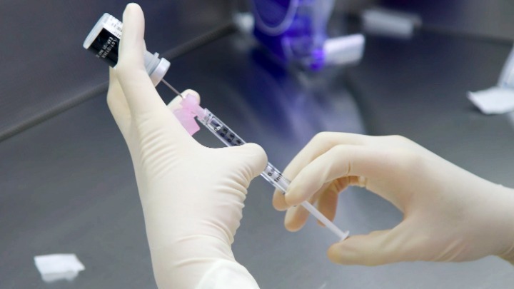 Ινδία: Η ρυθμιστική αρχή φαρμάκων ενέκρινε για επείγουσα χρήση το πρώτο εμβόλιο DNA κατά της Covid-19