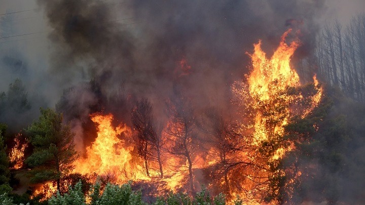 Μηνύματα του 112 για εκκένωση οικισμών Κέντρο, Νησί, Αγαλαίοι, Δίπορο Γρεβενών λόγω δασικών πυρκαγιών στις περιοχές αυτές