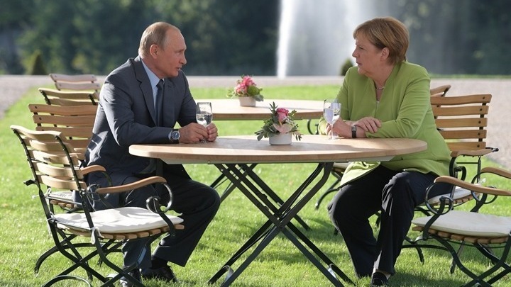 Μόσχα: Ξεκίνησε η συνομιλία Μέρκελ - Πούτιν