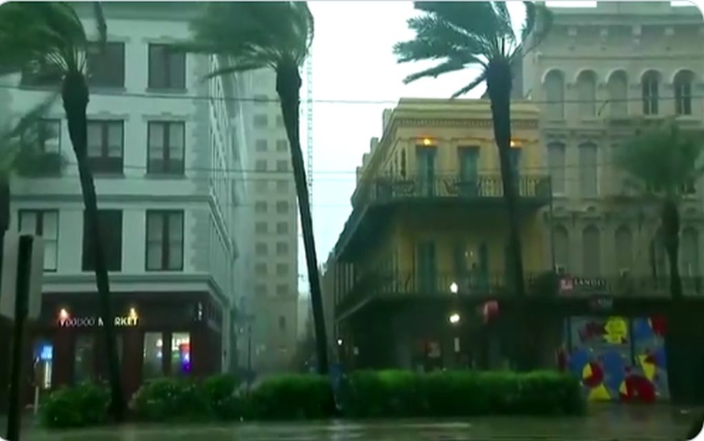 ΗΠΑ: Ο τυφώνας Άιντα ξηλώσε οροφή νοσοκομείου - Δείτε video