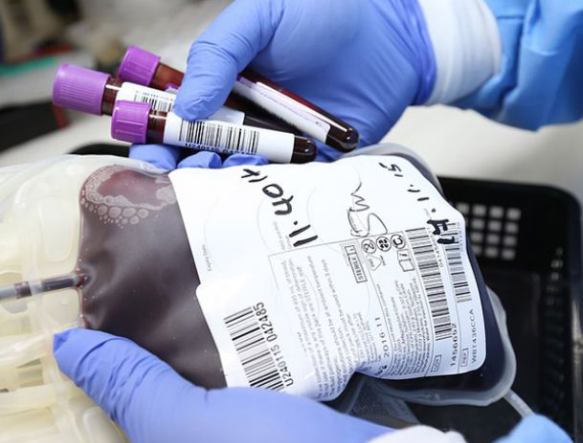 Aρνητές πανδημίας: Ζητούν να μην κάνουν μετάγγιση με αίμα από εμβολιασμένους
